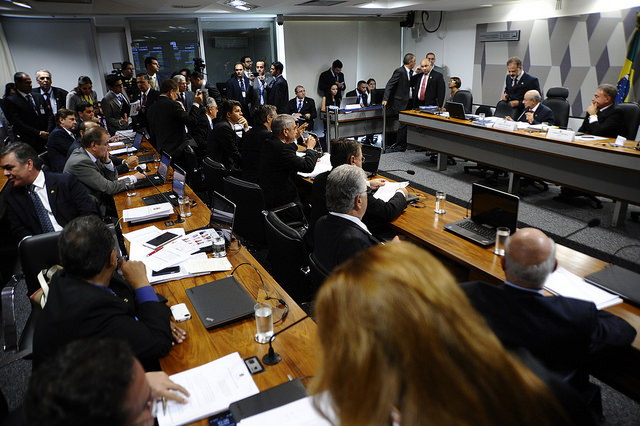 Comitiva da AMAPAR acompanha no Senado a sabatina de indicação do professor Luiz Edson Fachin ao STF 